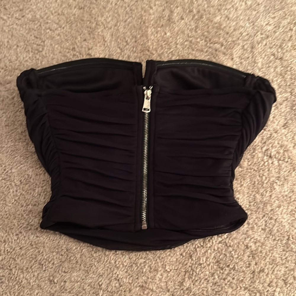 Black Strapless Ruched Top - Picture 2 of 4